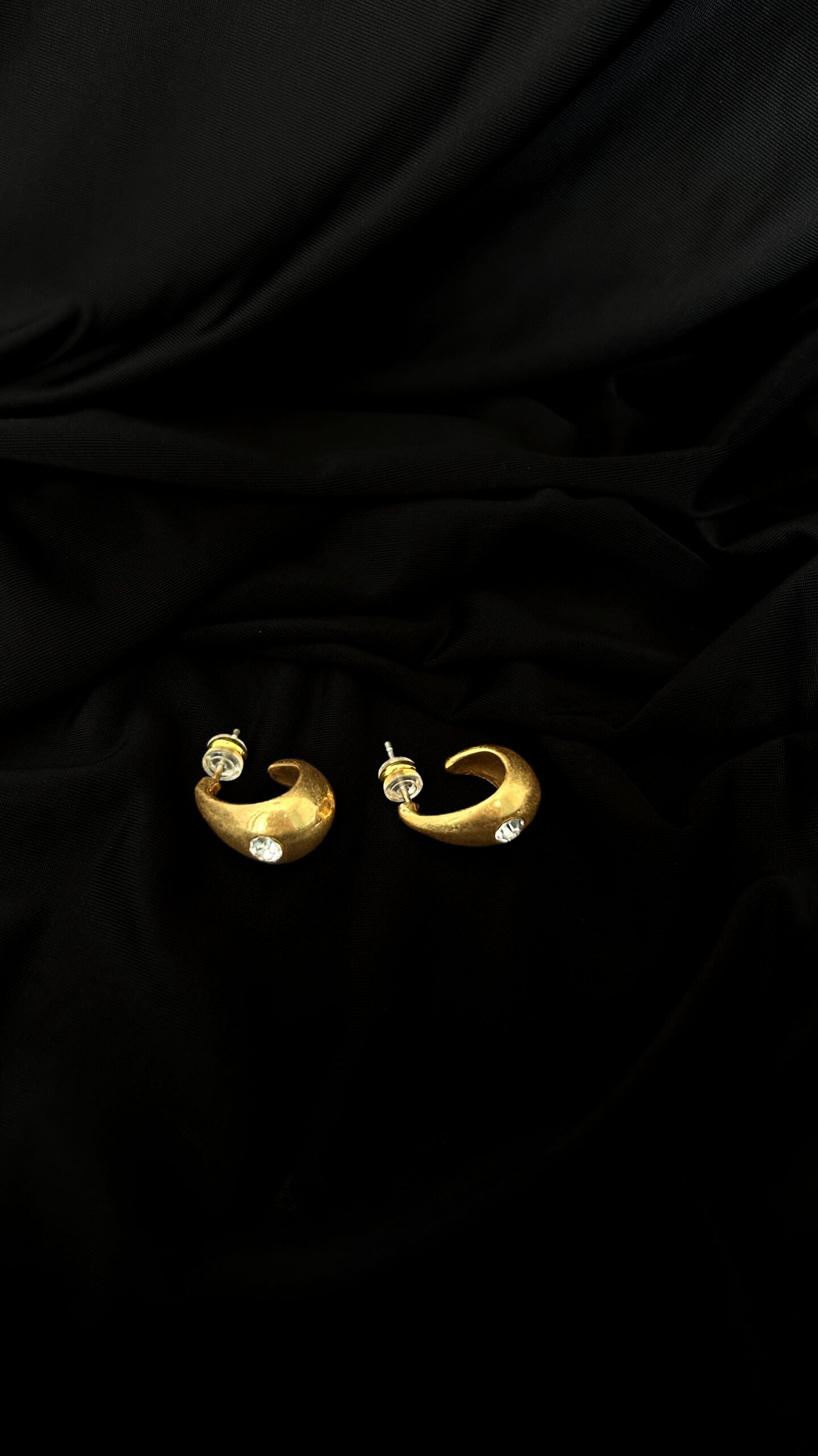 brushed matte gold teardrop chunky c hoop earrings with single round crystal brushed matte gold teardrop chunky c hoop earrings with single round crystal